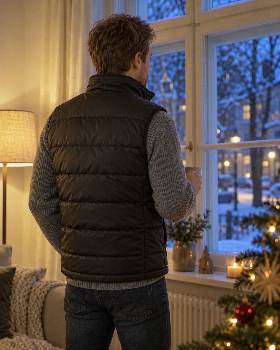 Heizweste von hinten getragen: Wärme auch am Rücken